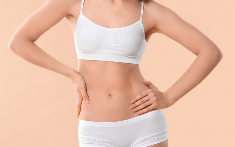 Aumento di peso e accumulo di grasso addominale causato dallo stress cronico e dai livelli elevati di cortisolo nel corpo.